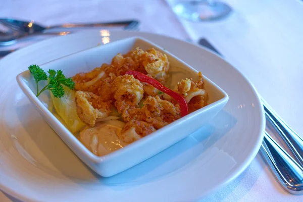 Fried Calamari Appetizer White Bowl Plate — Stockfoto