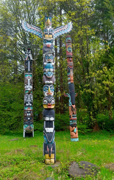 Vancouver British Columbia May 2022 Totem Poles Monuments Created First — Zdjęcie stockowe