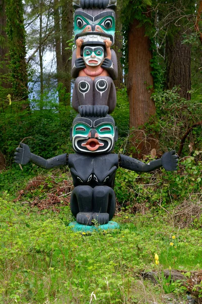 Vancouver British Columbia Maggio 2022 Pali Totem Sono Monumenti Creati — Foto Stock