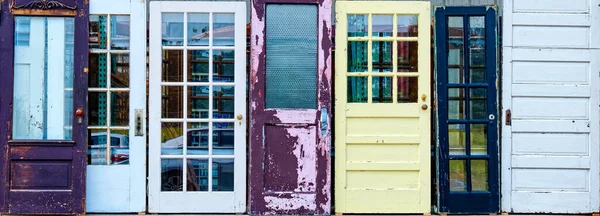 Old Wooden Doors Antique Market — Fotografia de Stock