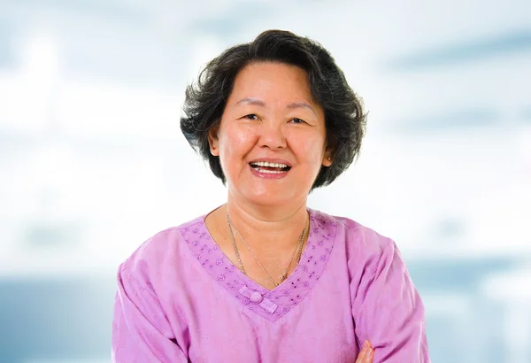 Asiatiska senior kvinna — Stockfoto