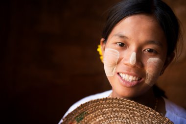 güzel myanmar kız