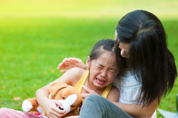 Niña llorona — Foto de Stock