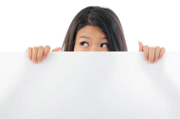 Asiático chinês mulher segurando cartaz — Fotografia de Stock