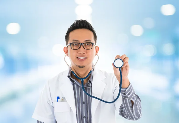 Azjatycki lekarza — Zdjęcie stockowe