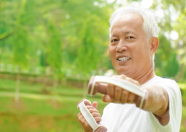 Asian senior workout — Stock Photo, Image