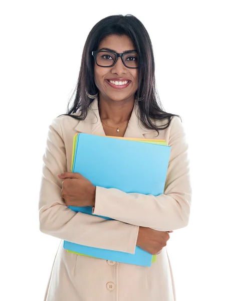 Indyjski biznes kobieta trzyma folder plików pakietu office. — Zdjęcie stockowe
