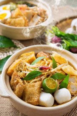 Curry noodle