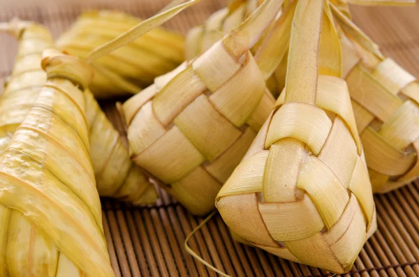 Ketupat comida malaia . — Fotografia de Stock