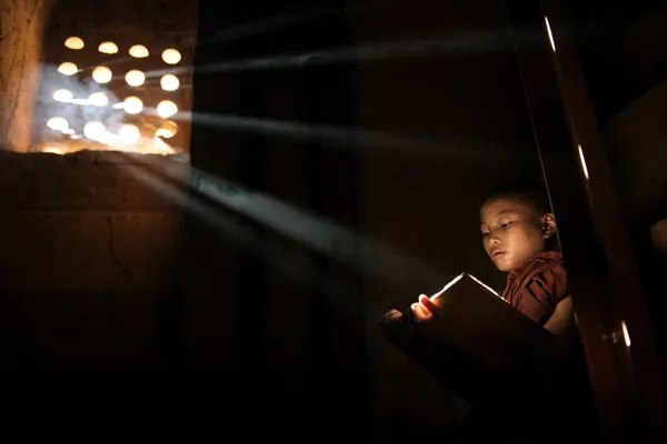 Boeddhistische leer, myanmar. — Stockfoto