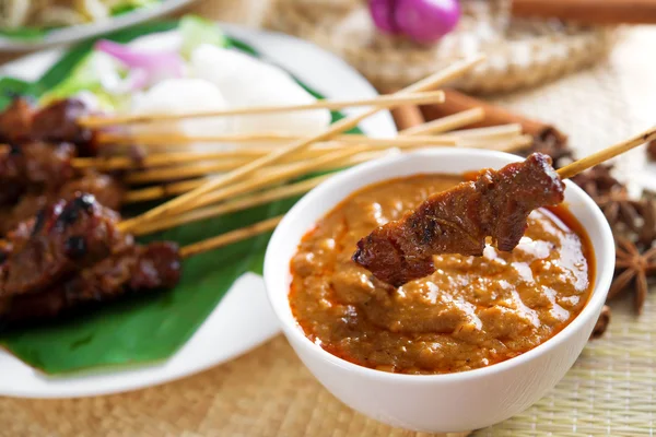 Satay skewered and grilled meat — Stock Photo, Image