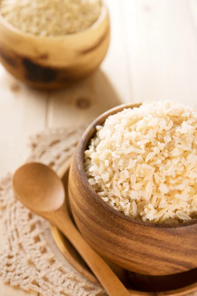Indie vařená bio basmati hnědá rýže připravené k jídlu — Stock fotografie