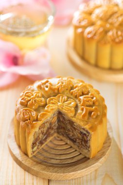 çeşitli meyveler fındık mooncakes çay