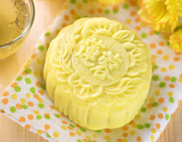 Snowy skin lotus paste mooncake — Stock Photo, Image