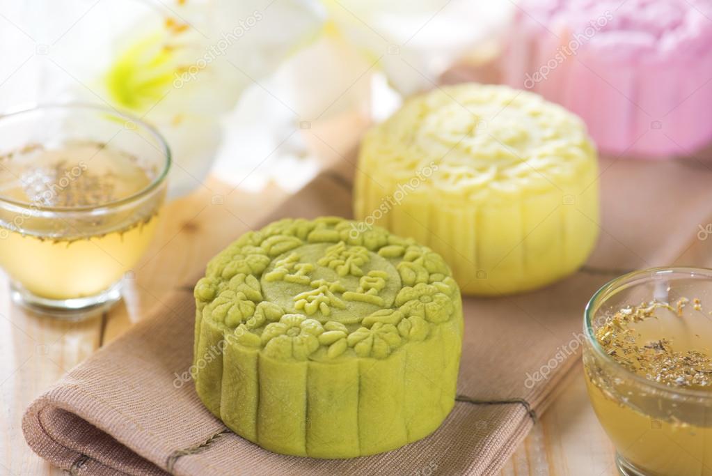 Colorful snow skin mooncakes
