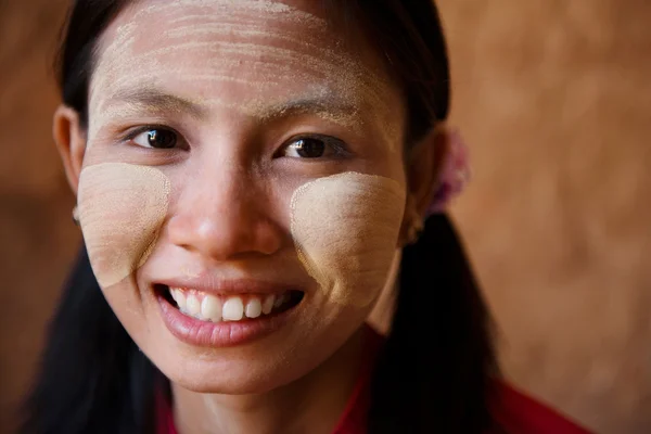 Myanmar fille portrait — Photo