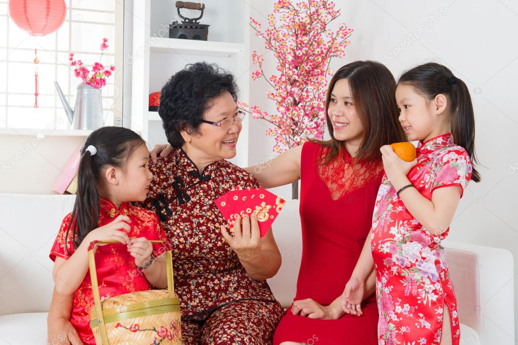 how to celebrate chinese new year with family