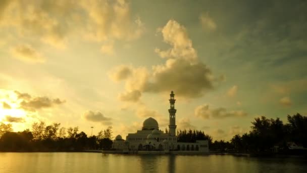 Den flytande moskén浮动的清真寺 — Stockvideo