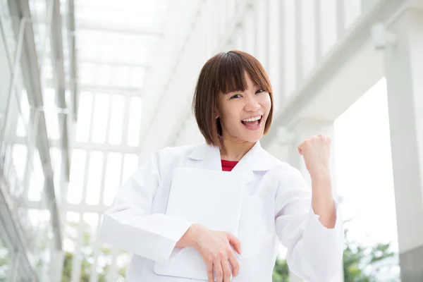 Asiático pessoas médicas celebrando o sucesso . — Fotografia de Stock