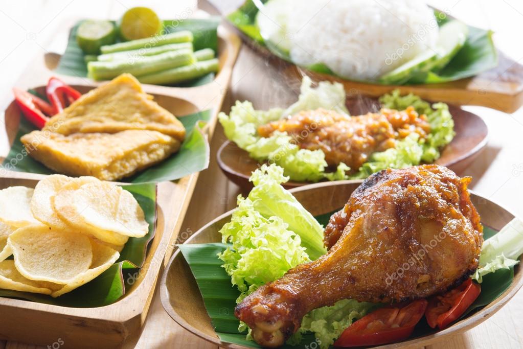 Nasi Ayam Penyet Stock Photo By C Szefei 42443123