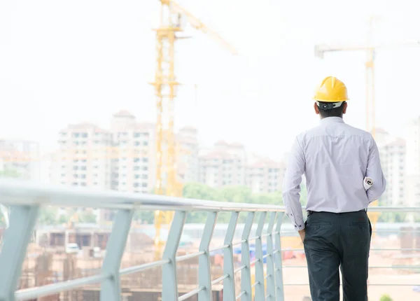 Asiatisch indisch männlich auftragnehmer ingenieur — Stockfoto