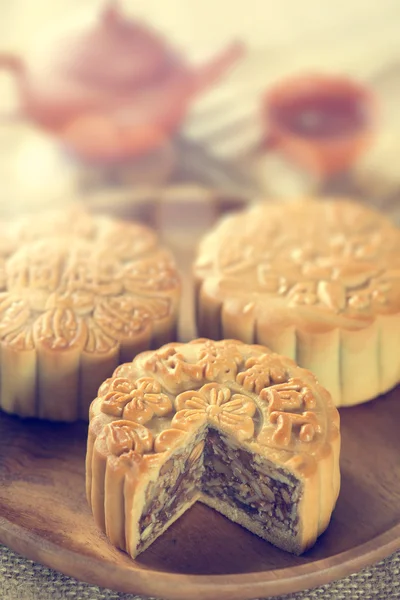 Mooncakes tonda vintage içinde — Stok fotoğraf