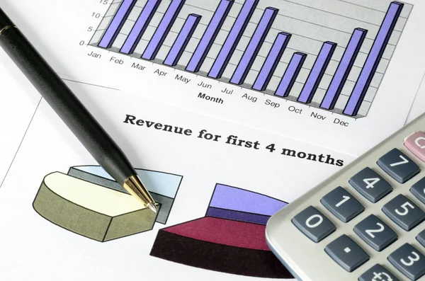 Concept d'analyse financière, graphiques boursiers et croissance des entreprises — Photo