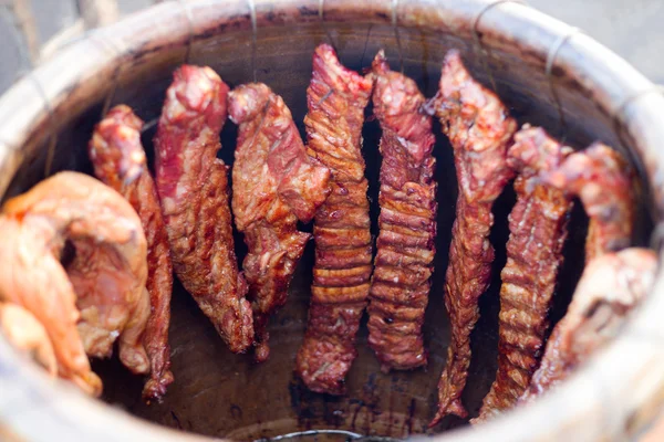 Grilled pork ribs on bbq grill with a shallow DOF — Stock Photo, Image
