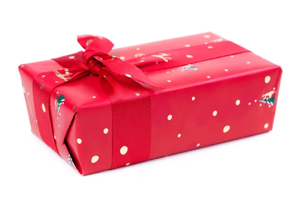 Red gift box with ribbon and bow isolated on the white backgroun — Stock Photo, Image