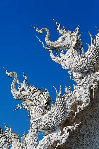 Close-up detail van de witte tempel chiang rai — Stockfoto