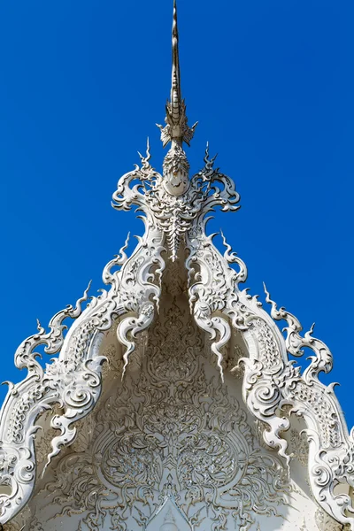 Szczegóły biały świątyni z bliska — Zdjęcie stockowe