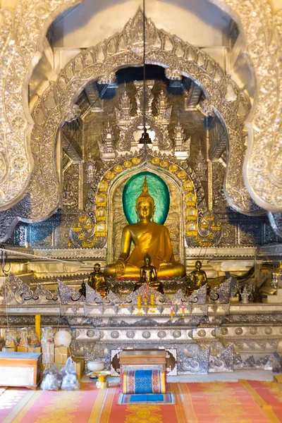 Statua di Buddha al tempio — Foto Stock