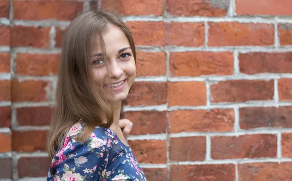 Retrato de una hermosa joven. —  Fotos de Stock