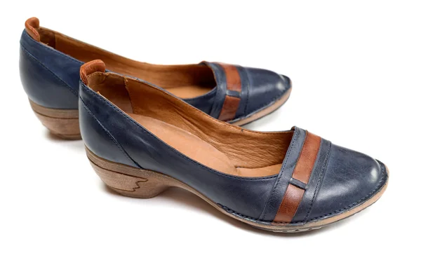 Par de sapatos de couro feminino azul — Fotografia de Stock