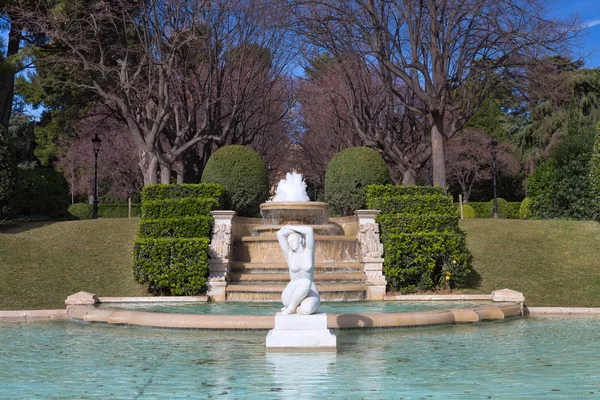 Fuente en el parque —  Fotos de Stock