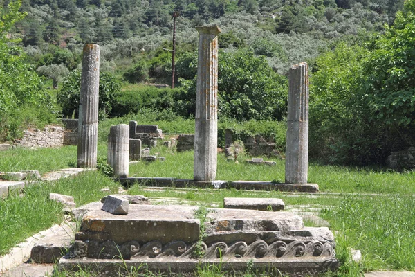 Ερείπια αρχαίου ελληνικού ναού — Φωτογραφία Αρχείου