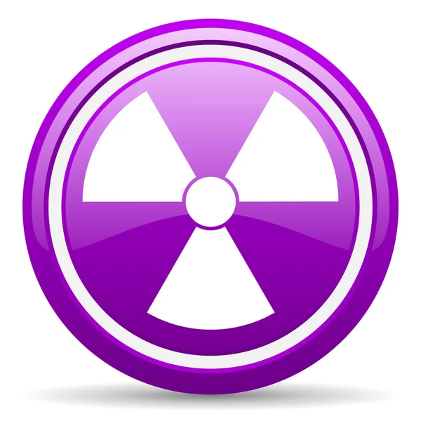 Фиолетовый значок радиации на белом фоне — стоковое фото