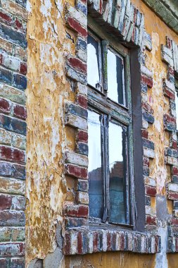eski paslı penceresi