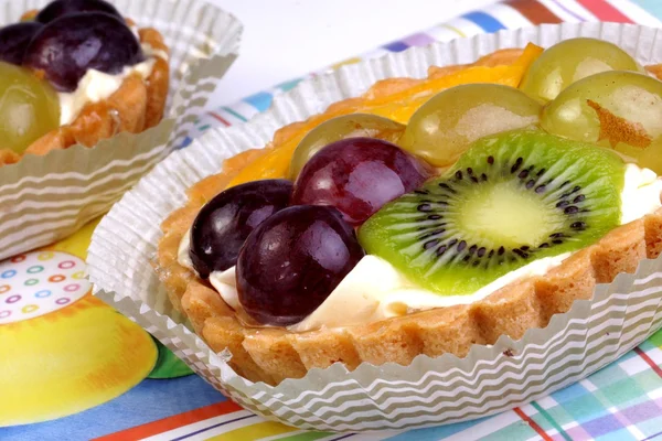 Galleta de pan corto con fruta —  Fotos de Stock