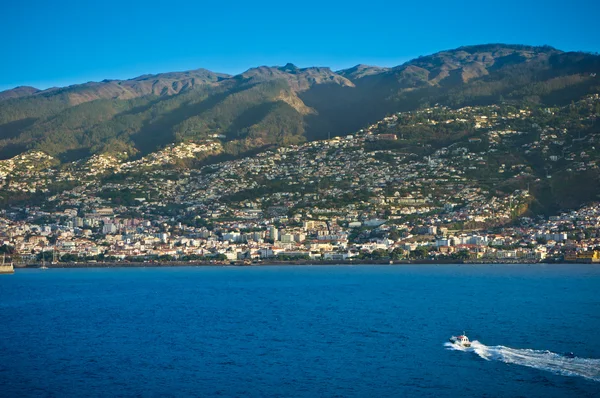 Huvudstad Funchal madeira Visa från havet — Stockfoto