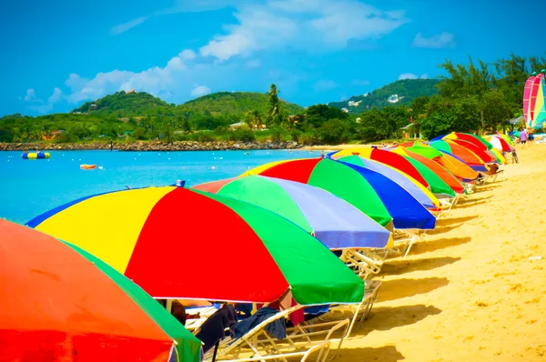 Hermosa playa en Santa Lucía, Islas del Caribe — Foto de Stock