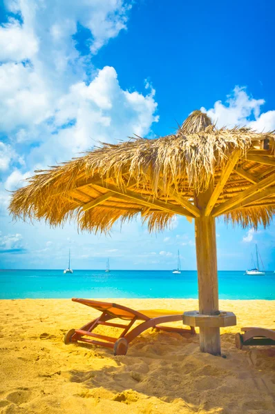 Bella spiaggia a Santa Lucia, Isole dei Caraibi — Foto Stock