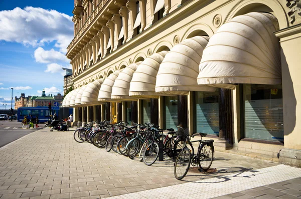 Classic vintage retro city bicycle in Stockholm, Sweden — Stock Photo, Image