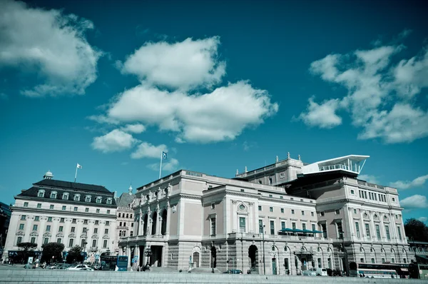 Una vista de la Royal Swedish Opera House en Estocolmo en Suecia — Foto de Stock