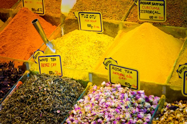 Pack of variety spices on Istanbul market, Turkey — Stock Photo, Image