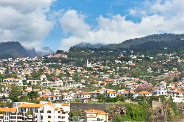 Hermosa vista de Funchal, Isla de Madeira, Portugal — Foto de Stock