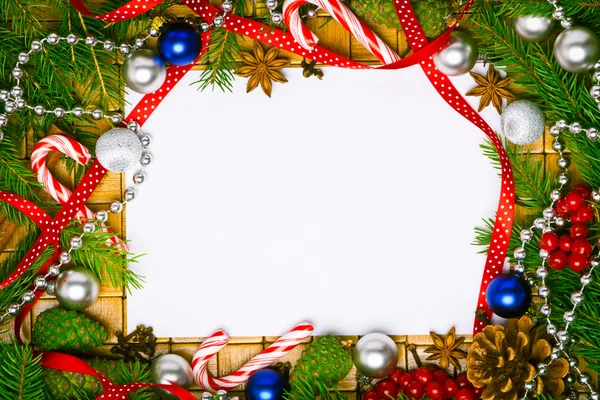 Hermosa tarjeta en blanco para saludos de Navidad con decoración —  Fotos de Stock