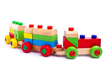 renkli ahşap oyuncak tren izole üzerinde beyaz arka plan