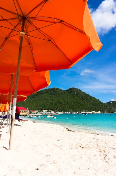 Beautiful beach in Philipsburg, Saint Martin, Carribean Islands — Stock Photo, Image