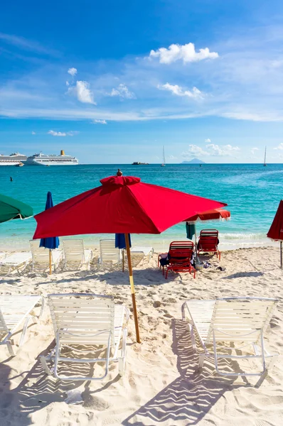 Philipsburg, saint martin, Karayip Adaları'nda güzel bir plaj — Stok fotoğraf
